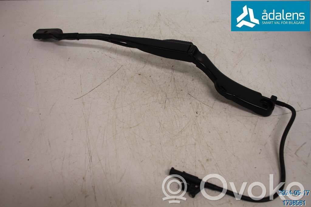 Volvo C40 Wischerarm vorne 