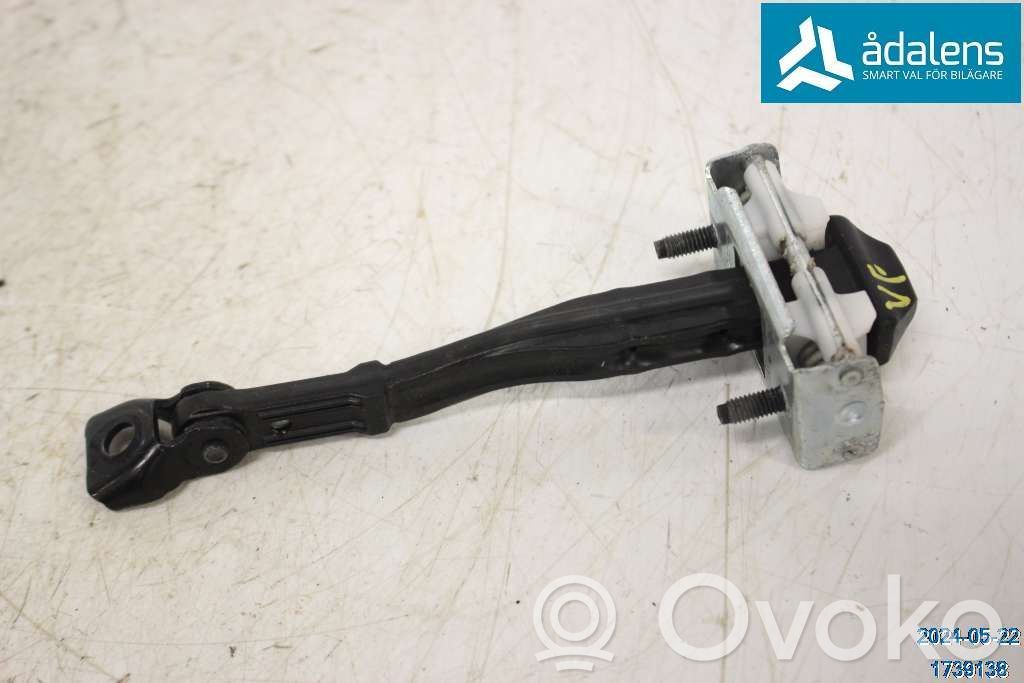 Ford Focus Etuoven pidätin 