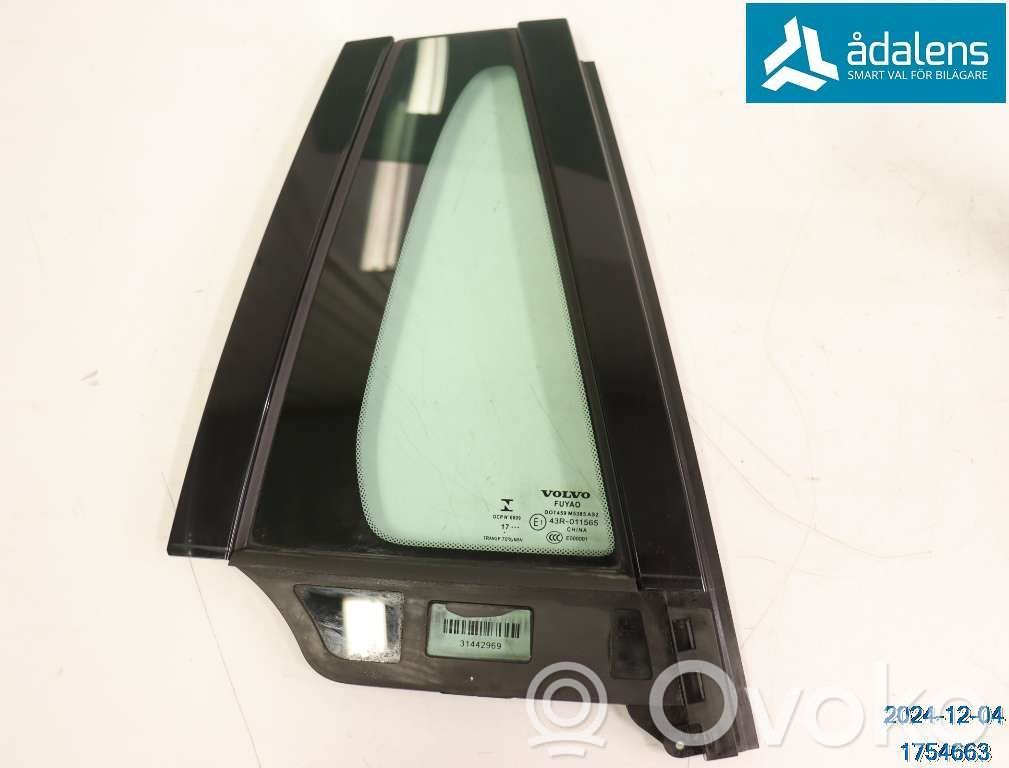 Ventanilla de ventilación de la puerta trasera   32368708,31442969