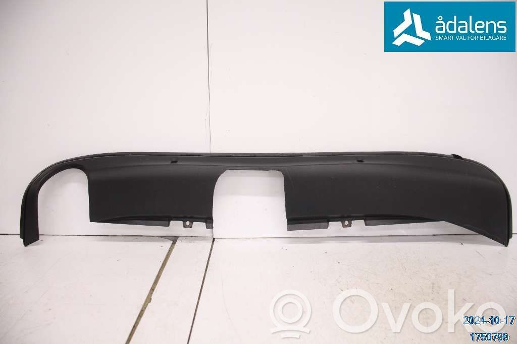 Volvo V60 Apakšējā bampera daļa 