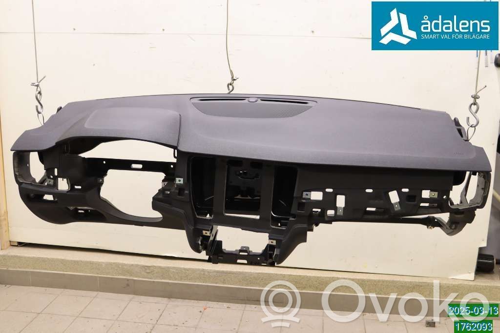 Volvo S90, V90 Kojelauta 
