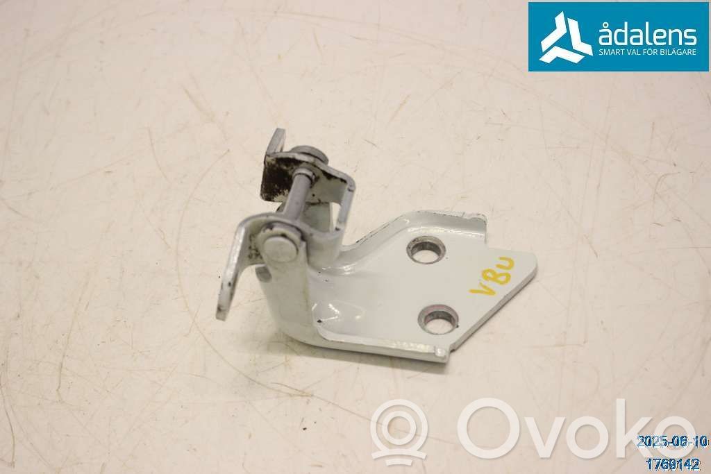 Front door upper hinge   8981052811
