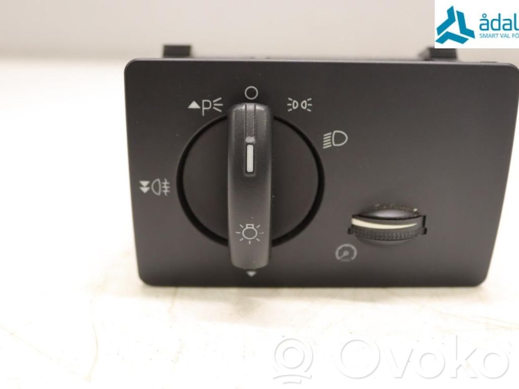 Ford Kuga I Light switch 