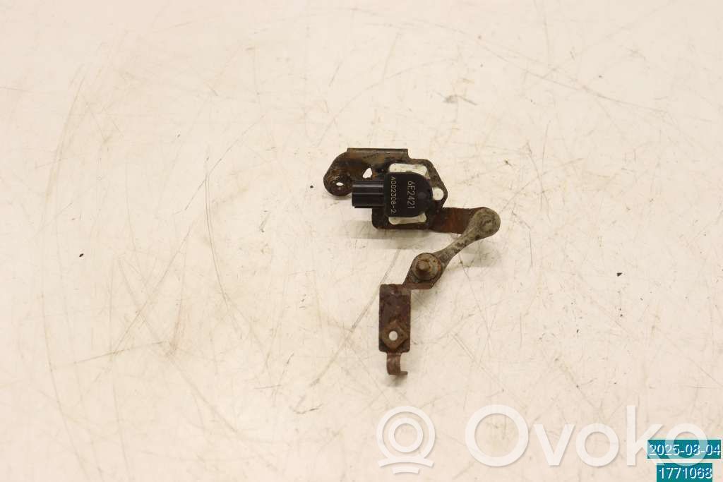 Toyota RAV 4 (XA40) Senzor nivel far 