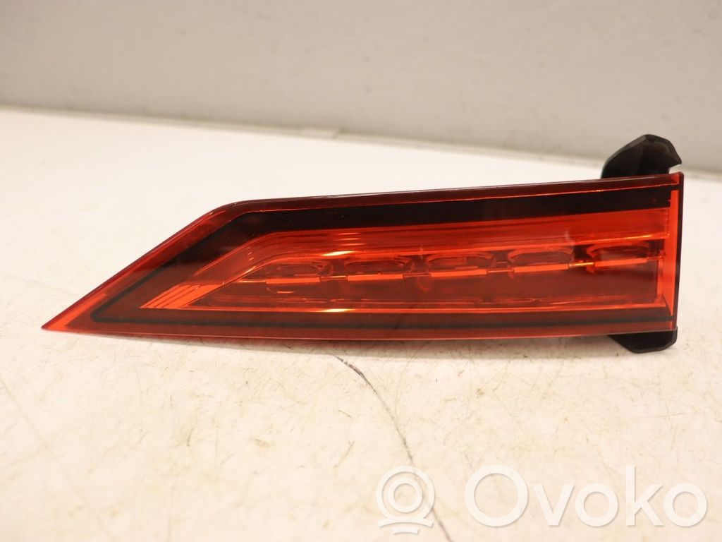 Volvo V60 Takavalon heijastin 