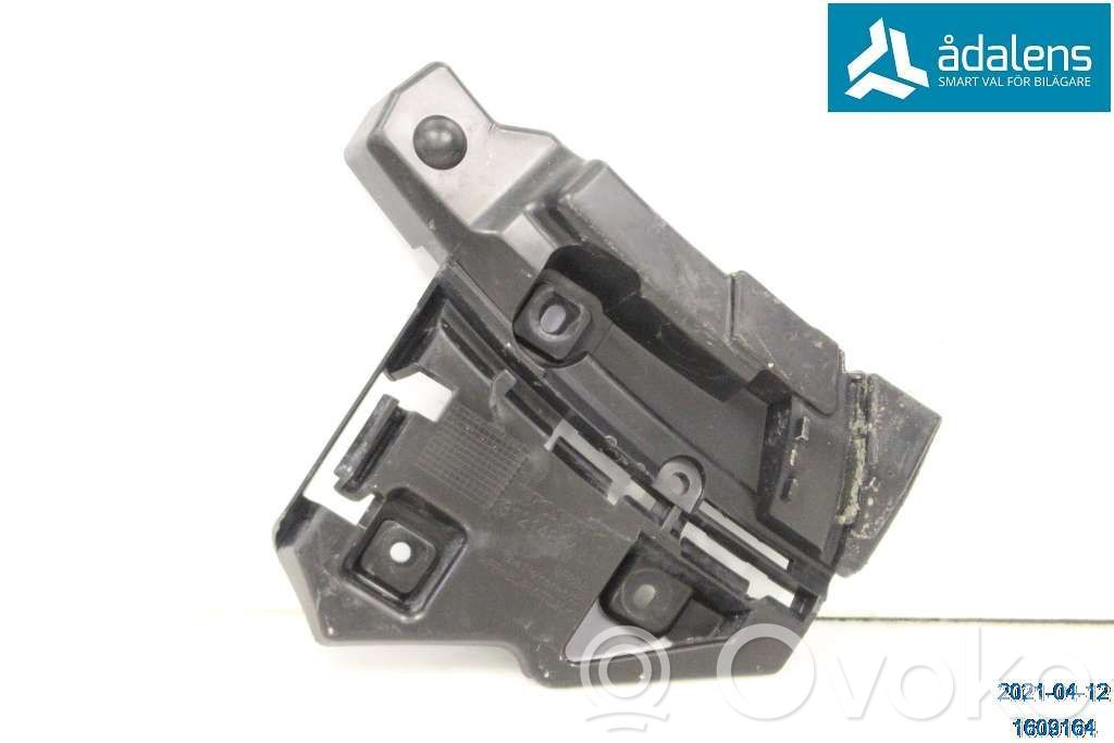 Volvo C30 Front bumper mounting bracket 