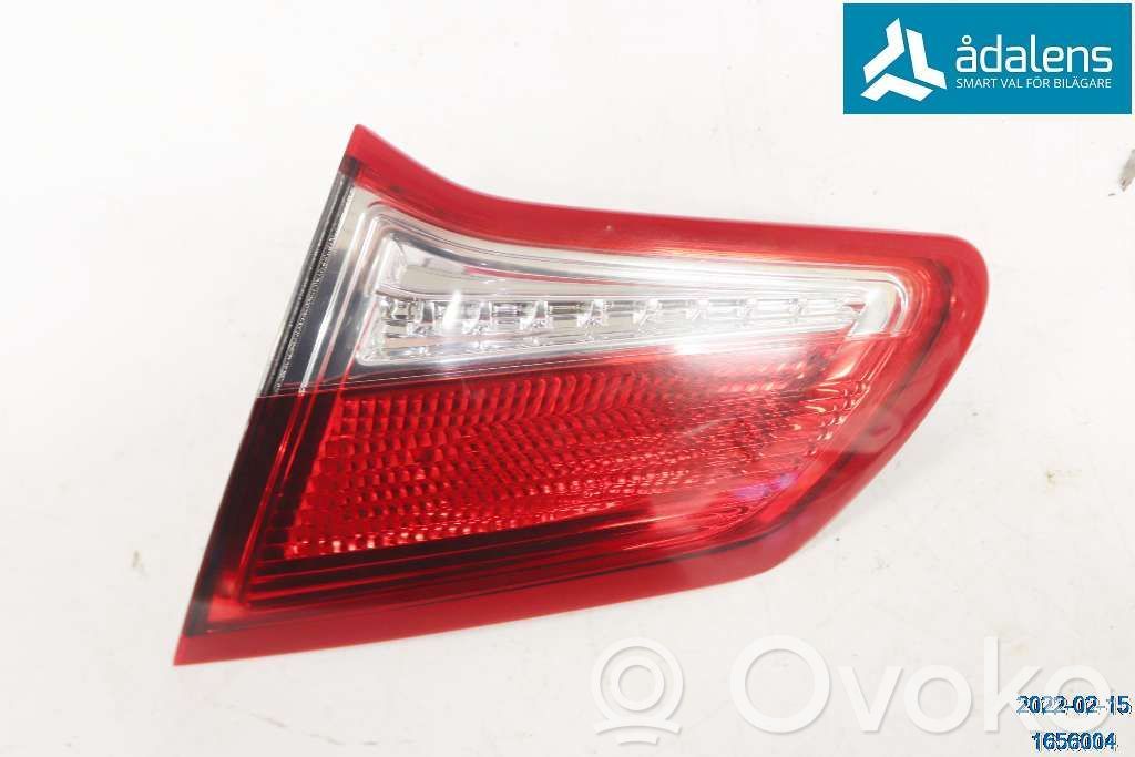 Citroen C4 II Lampy tylnej klapy bagażnika 