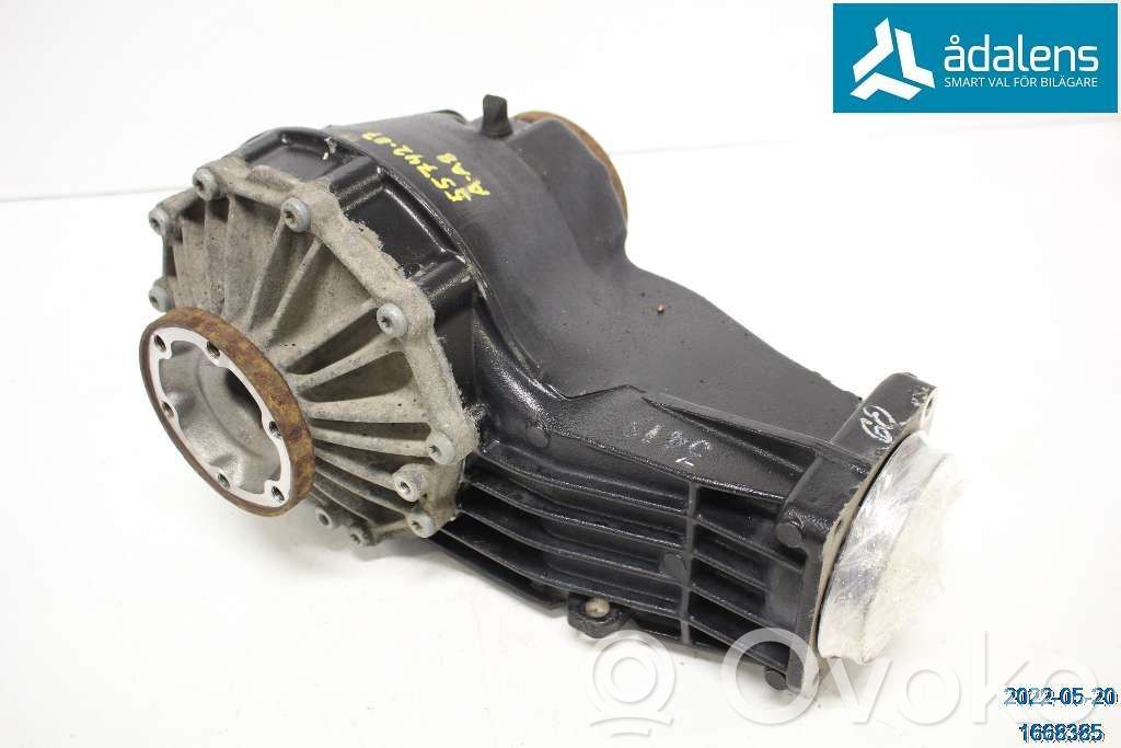 Audi A8 S8 D3 4E Galinis reduktorius 