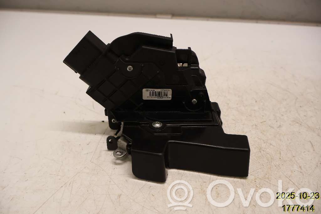 Audi 100 S4 C4 Motor de bloqueo de puertas 