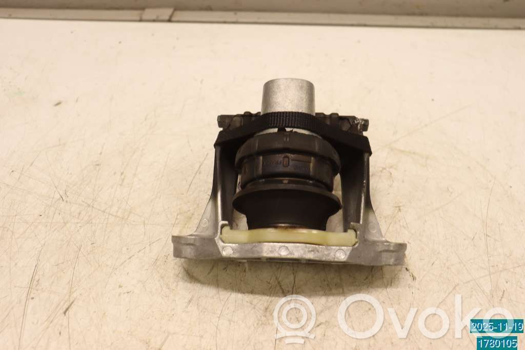 Volvo XC90 Suport tampon motor 