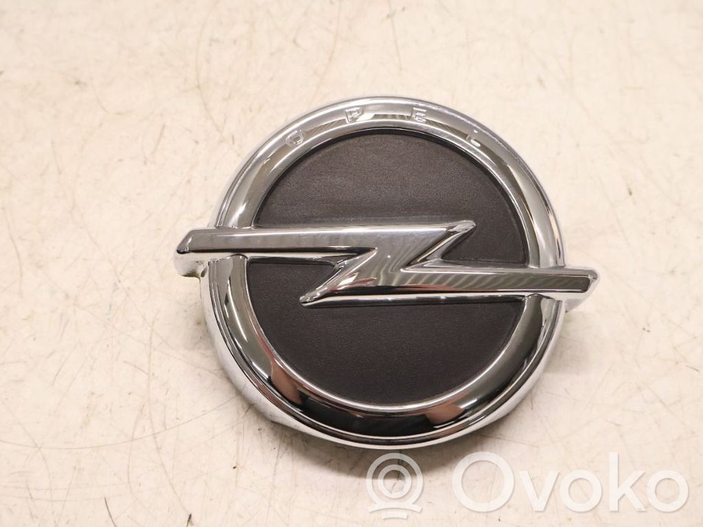 Opel Corsa E Takaluukun/tavaratilan luukun ulkokahva 