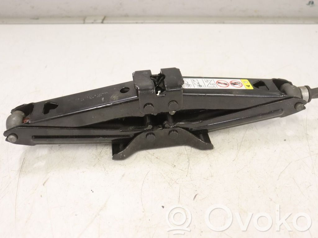 Gato   52014439AA