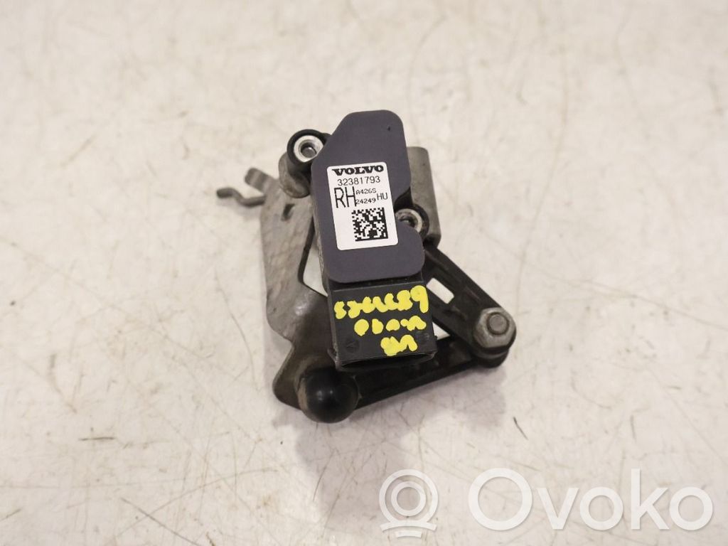 Volvo S90, V90 Headlight/headlamp level sensor 