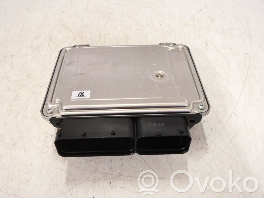 Audi A4 S4 B8 8K Unité de commande, module ECU de moteur 