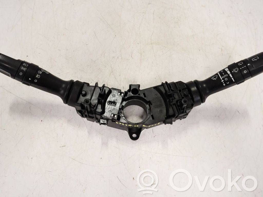KIA Ceed Wiper turn signal indicator stalk/switch 
