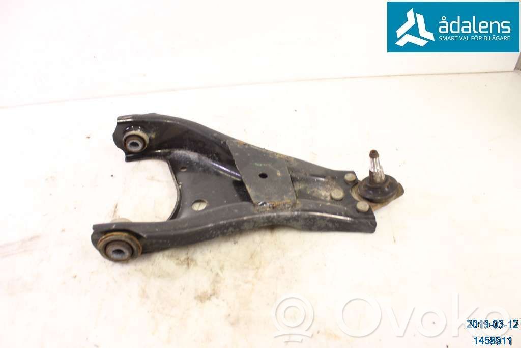 Querlenker Achsschenkel vorne   545012815R,545011697R