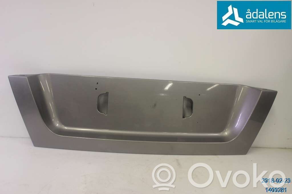 Tailgate trim   G5409313