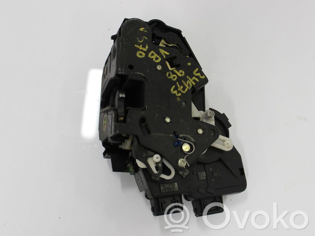 Volvo S70  V70  V70 XC Silniczek / Siłownik zamka centralnego 
