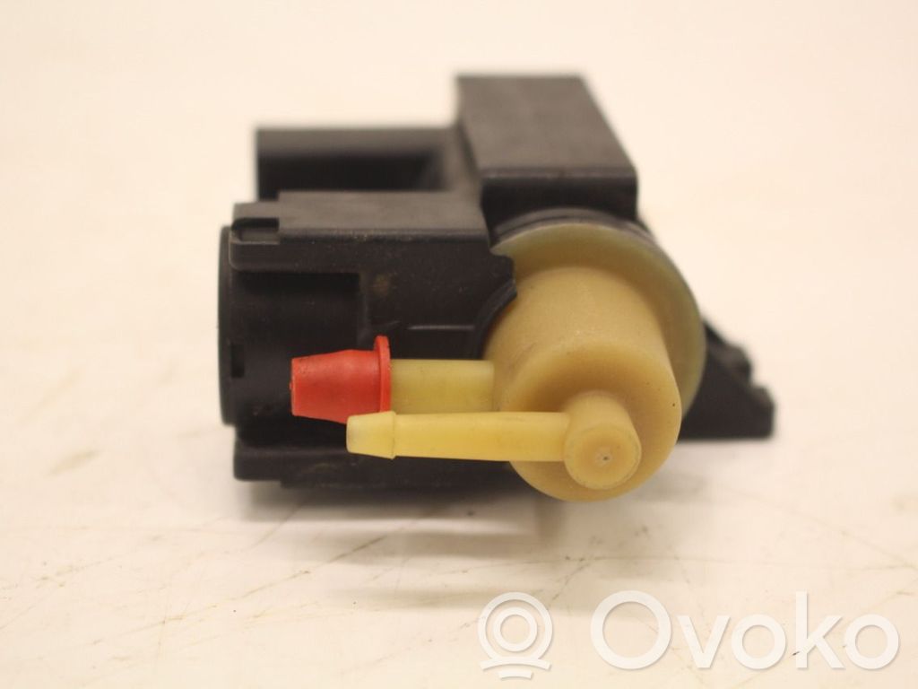 Volvo XC60 Turbolader Druckwandler Magnetventil 