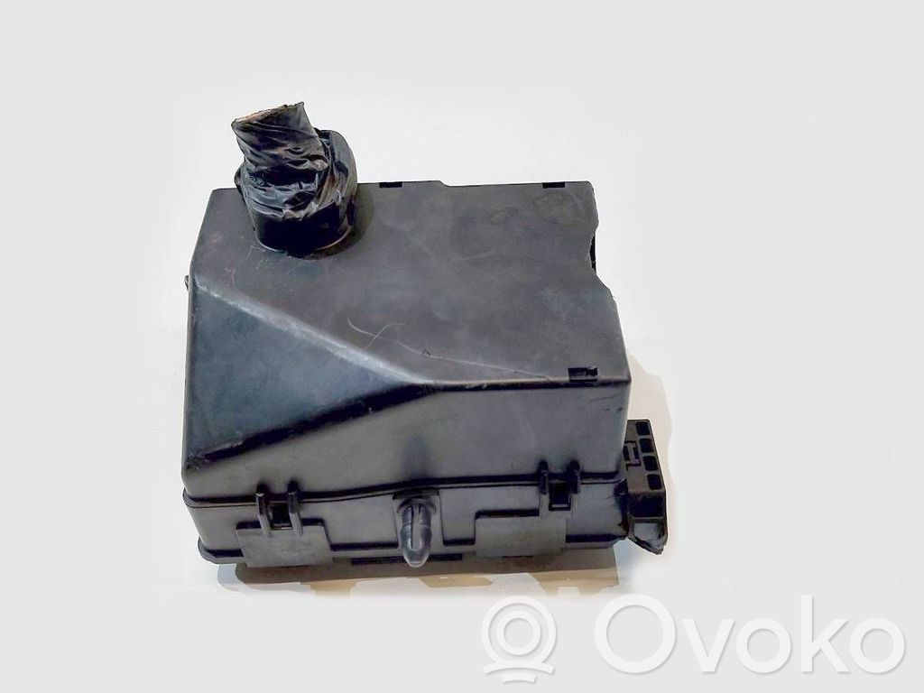KIA Rio Juego de caja de fusibles 