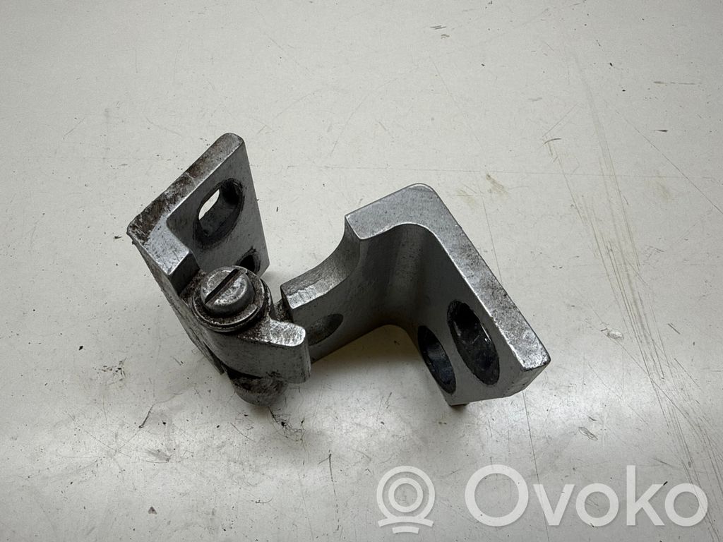 Rear door upper hinge   8265164