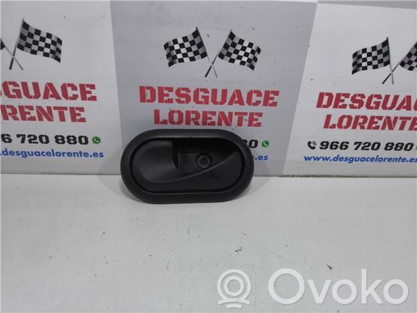 Manecilla interna puerta trasera   0503101