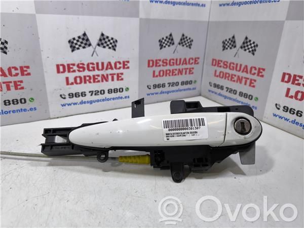 BMW 1 E82 E88 Poignée extérieure avant 