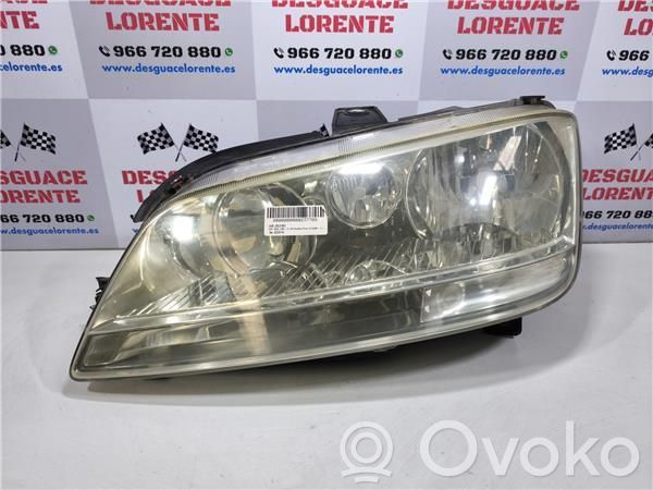 Phare frontale   42230748