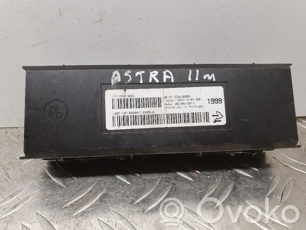 Opel Astra J Module confort 