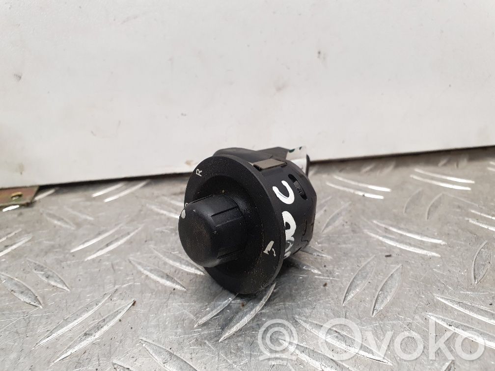 Chrysler 300 - 300C Wing mirror switch 