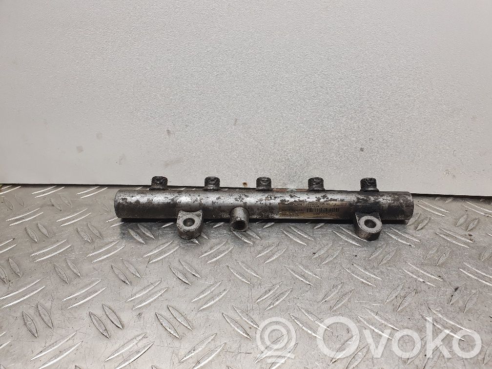 Volvo S40 Fuel main line pipe 