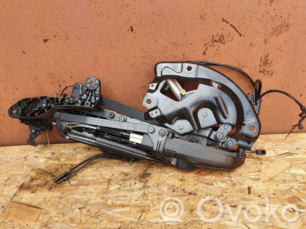 Volkswagen Eos Convertible roof hinge 