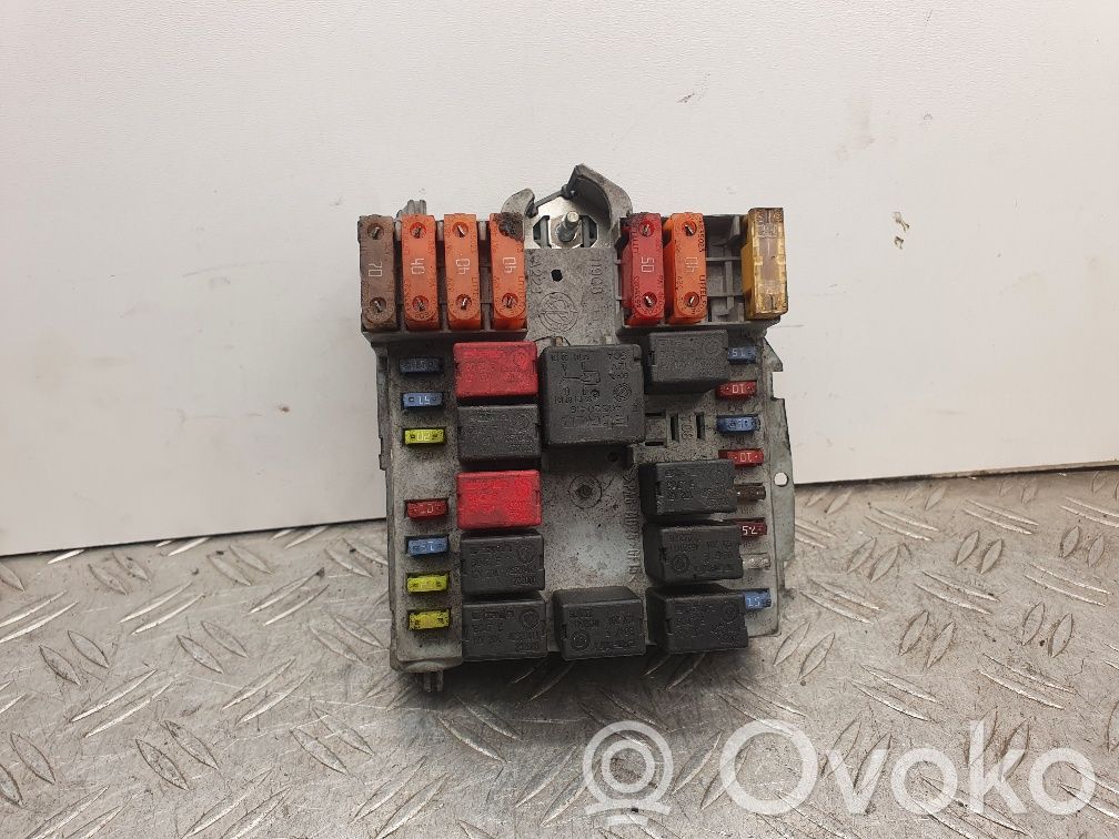Alfa Romeo 159 Fuse module 