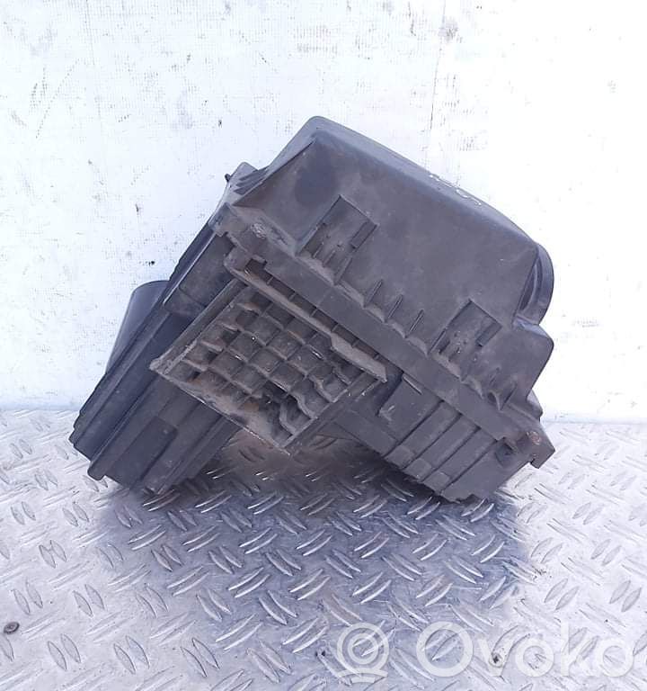 Citroen C5 Air filter box 