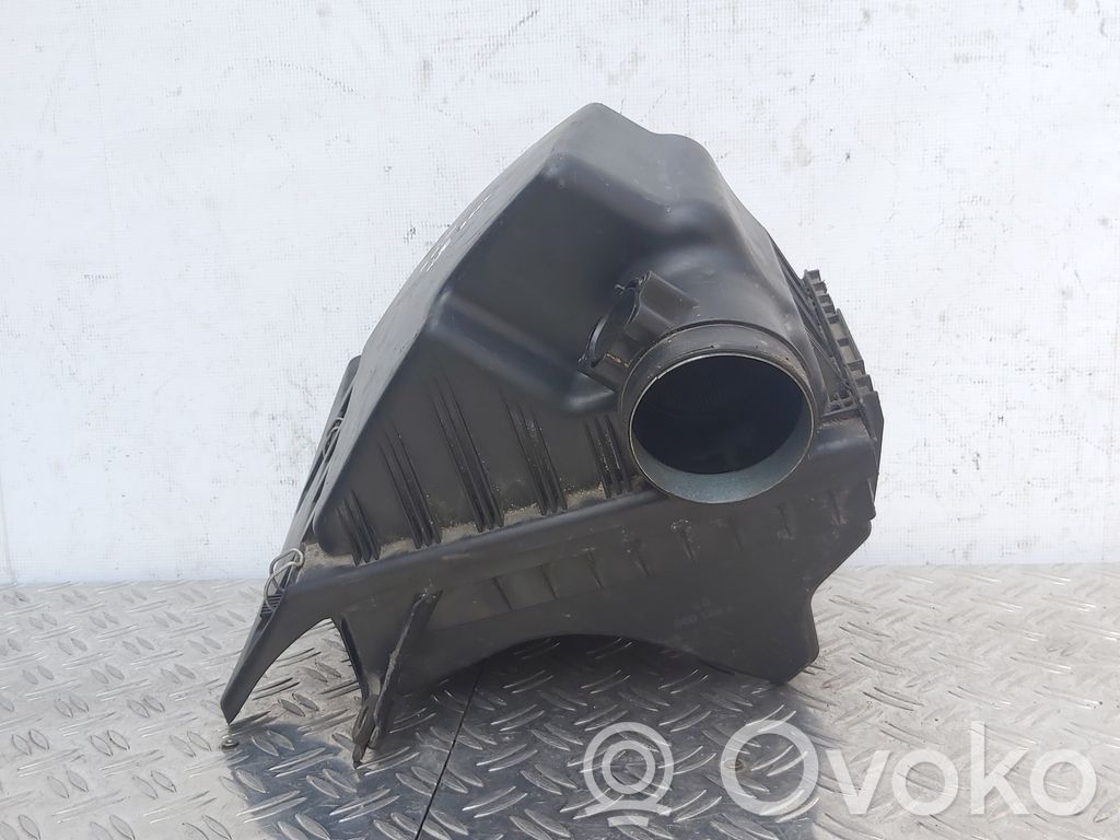 BMW 5 E60 E61 Air filter box 