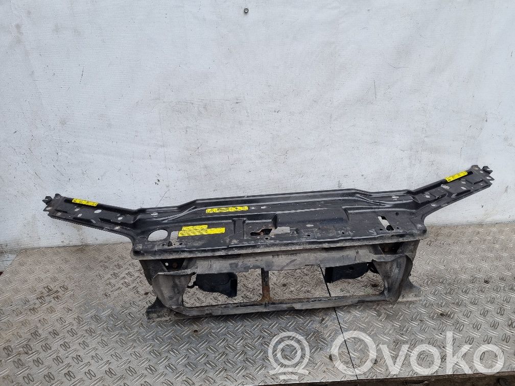 Volvo V70 Radiatoru panelis 