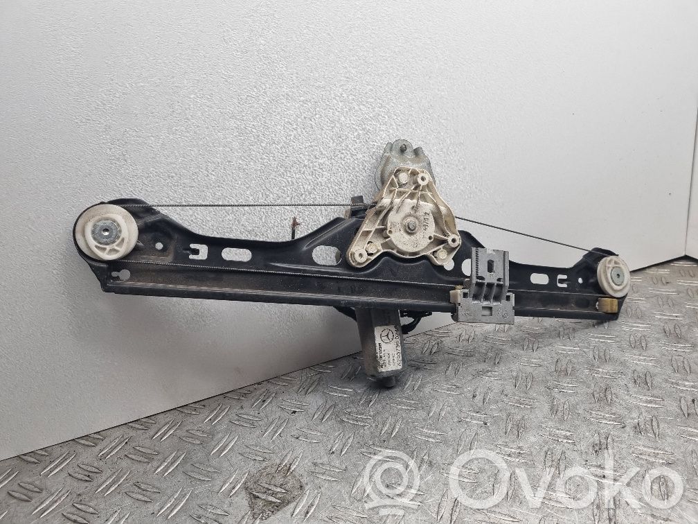 Mercedes-Benz C W203 Elektryczny podnośnik szyby drzwi tylnych 