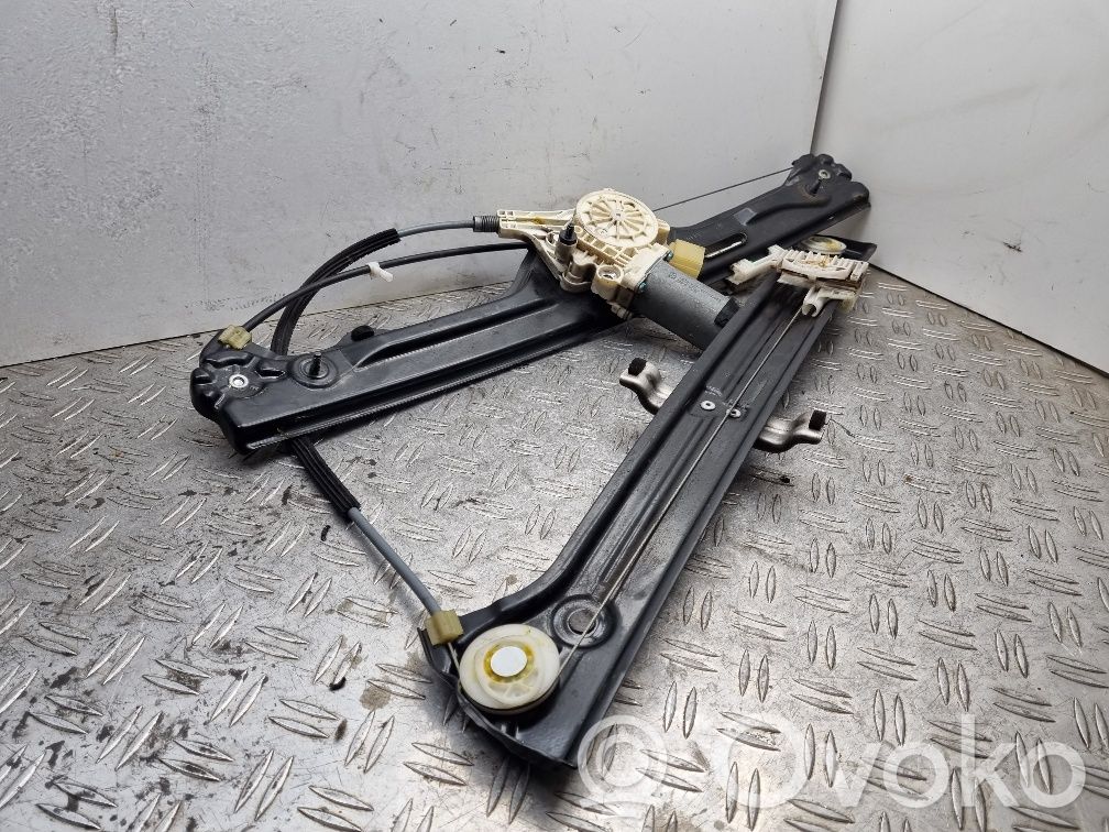 BMW X5 E70 Front door window regulator with motor 