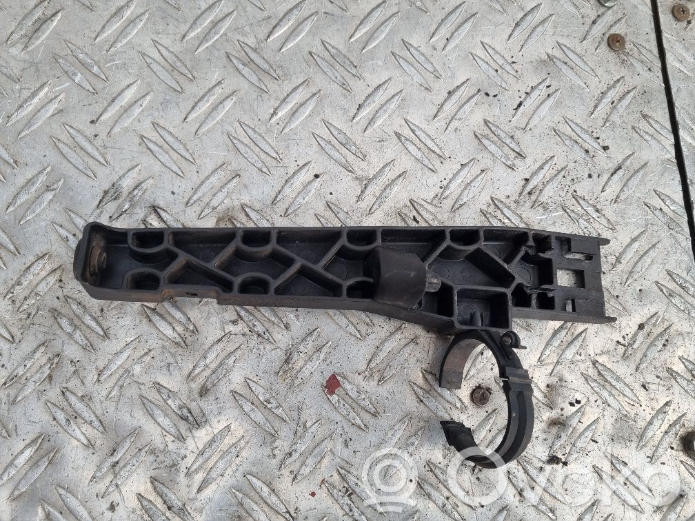 BMW 5 E60 E61 Other engine bay part 