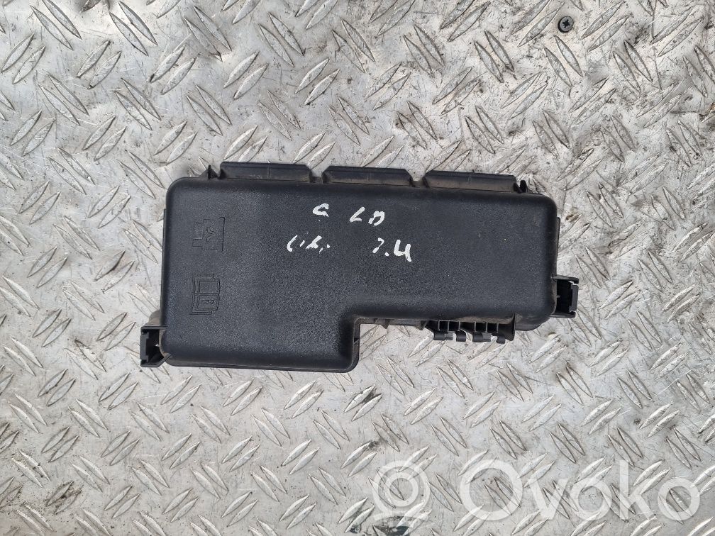 Volvo S60 Pokrywa skrzynki bezpieczników 