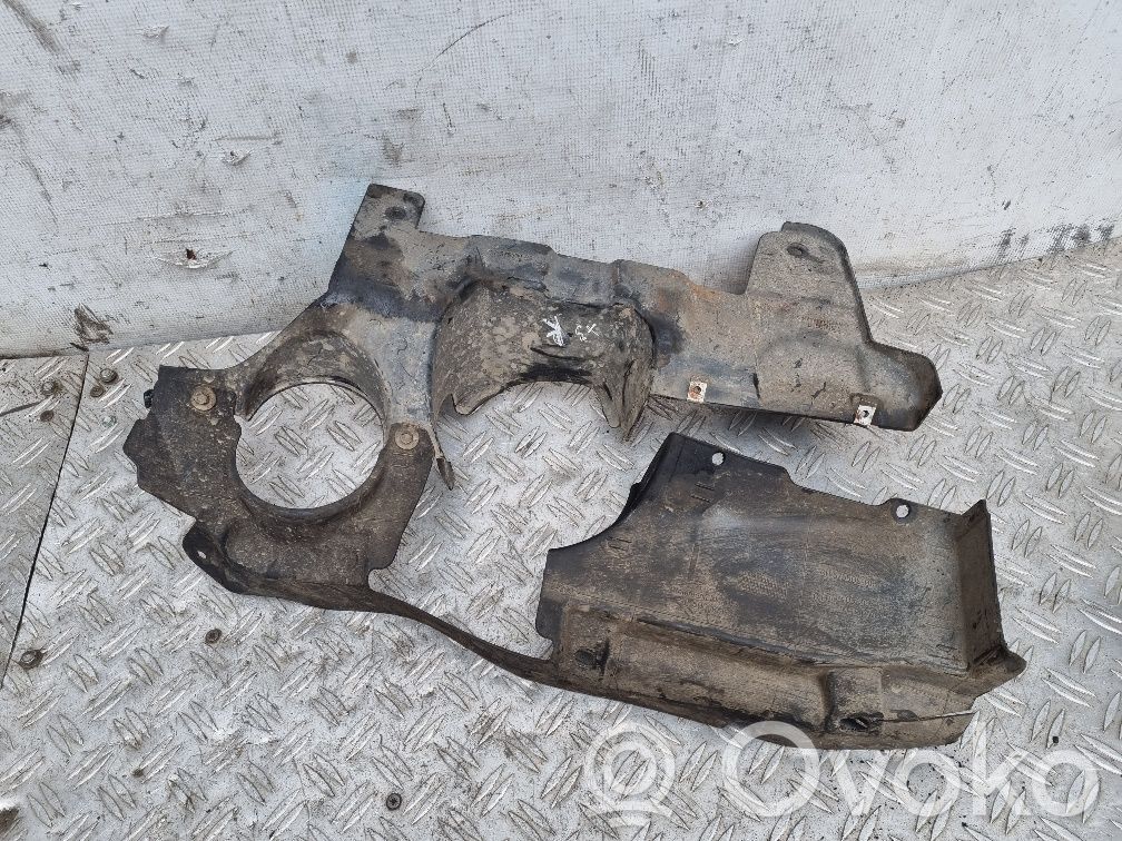 BMW X3 E83 Protector/cubierta de la carrocería inferior delantera 
