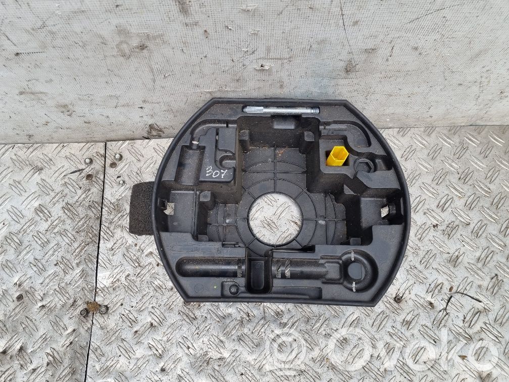 Peugeot 207 Spare wheel section trim 