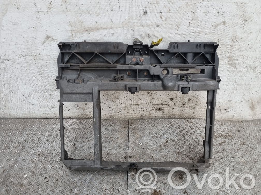 Citroen C3 Picasso Radiatoru panelis 