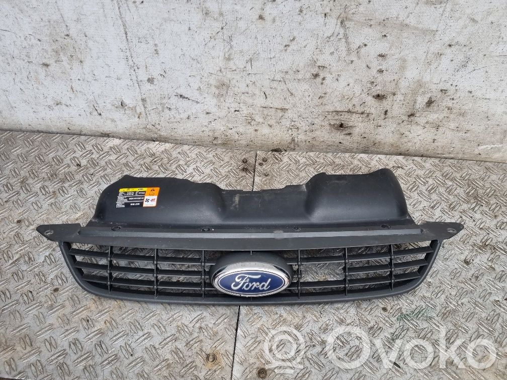 Ford Focus Front bumper upper radiator grill 