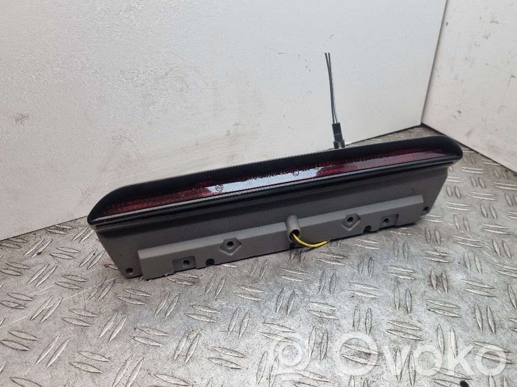 Subaru Forester SG Third/center stoplight 