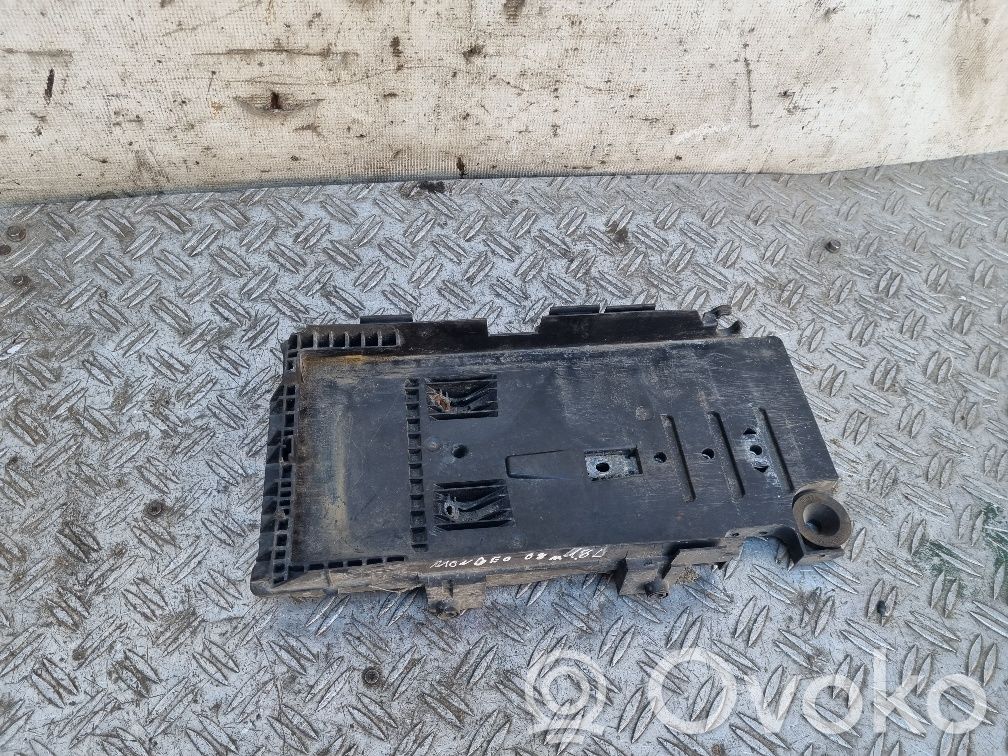 Ford Mondeo MK IV Akun alusta 