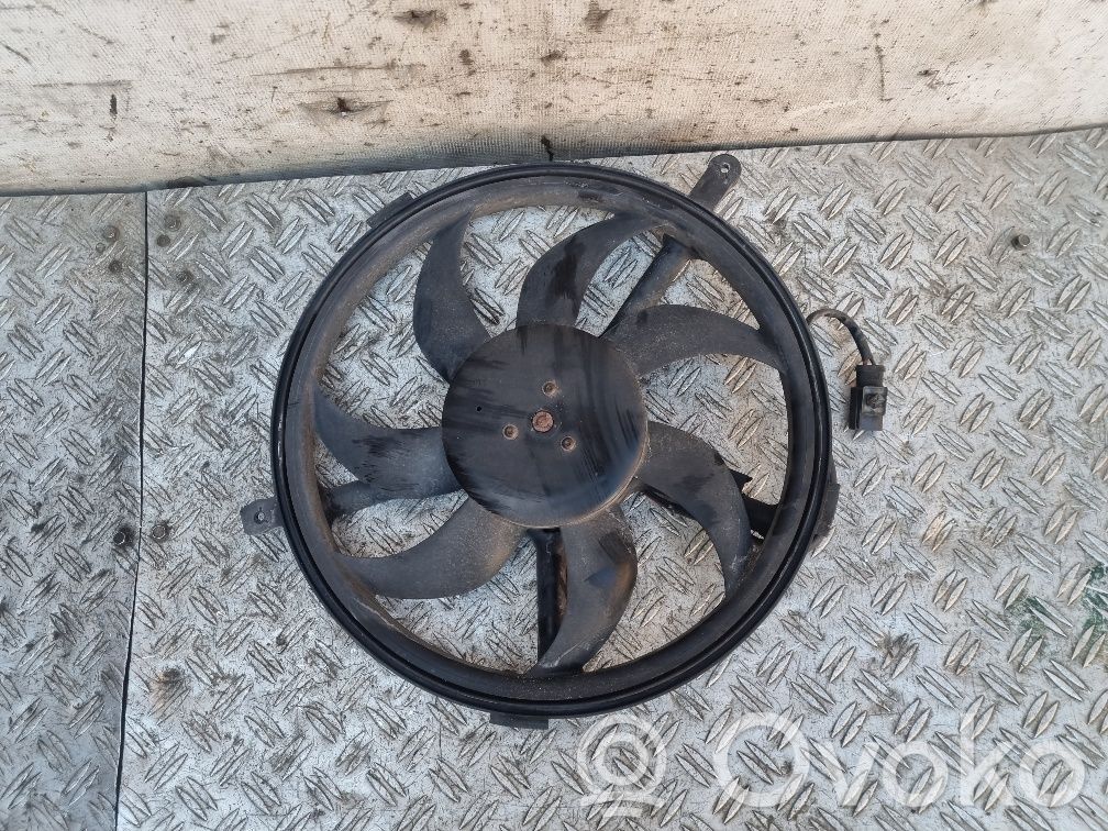 Mini One - Cooper Coupe R56 Jäähdyttimen jäähdytinpuhallin 