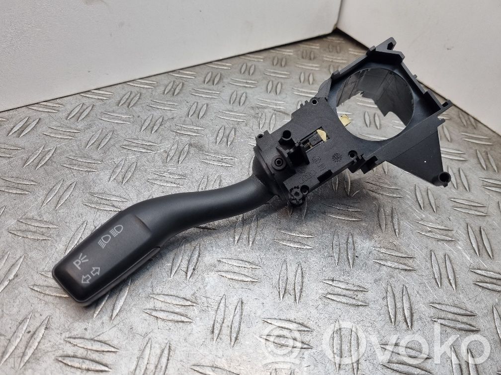 Audi Q7 4L Indicator stalk 