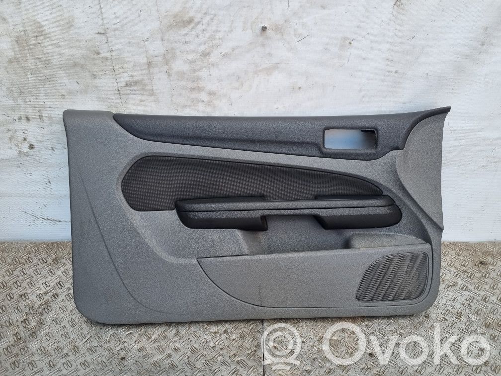 Ford Focus Etuoven verhoilu 