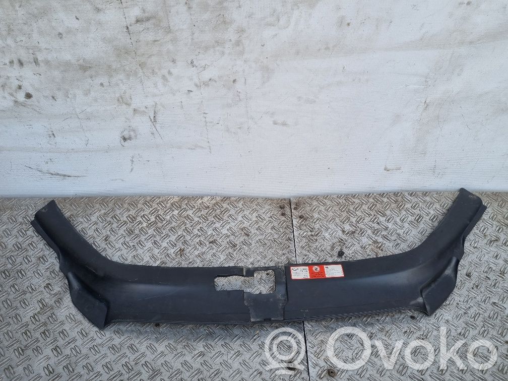 Audi Q7 4L Radiatorių apdaila 